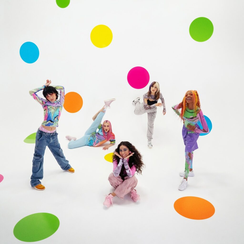 Boys World's Colorful Track "All Me"