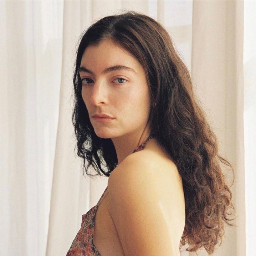 Lorde Shocks the World With "Solar Power"