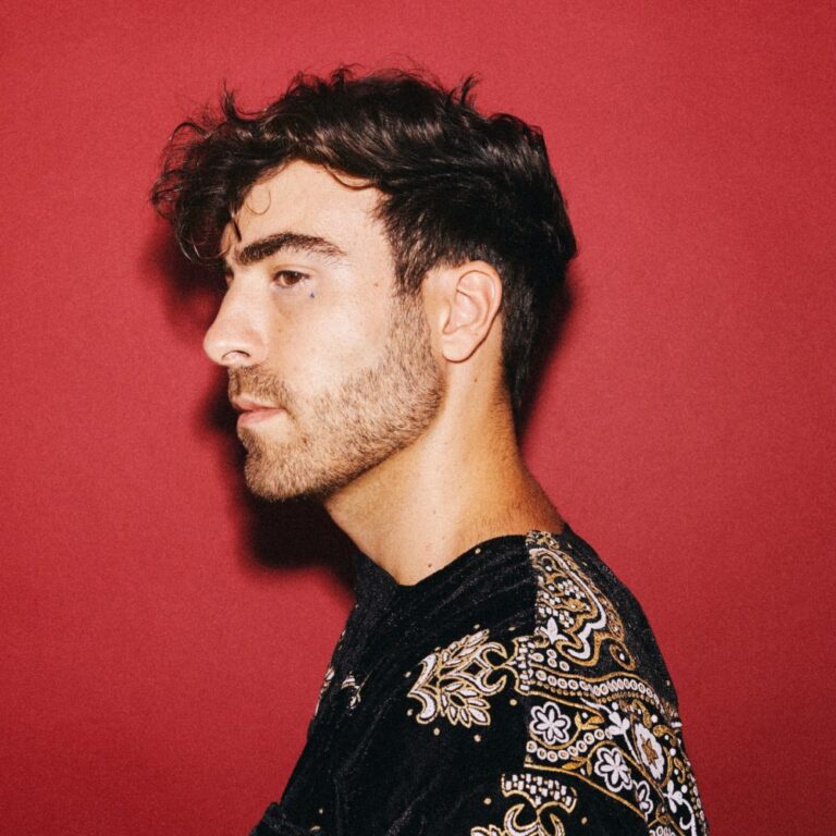 Mike Taveira Allie X sex for breakfast