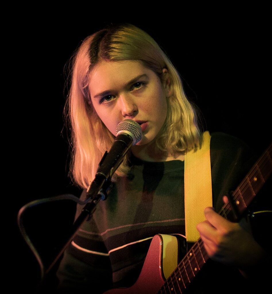 Snail Mail Leaves Comfort Zone on "Ben Franklin"