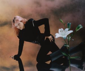 Lolo Zouaï Via Twitter