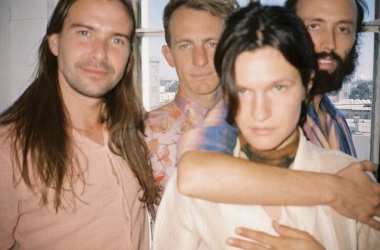 Music Discovery: Indie Rock Band, Big Thief