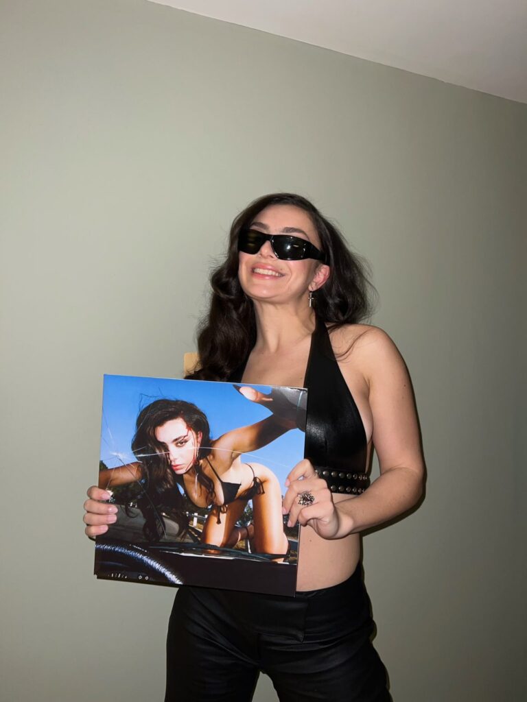 Charli XCX Releases Deluxe Version of "CRASH" • Music Daily