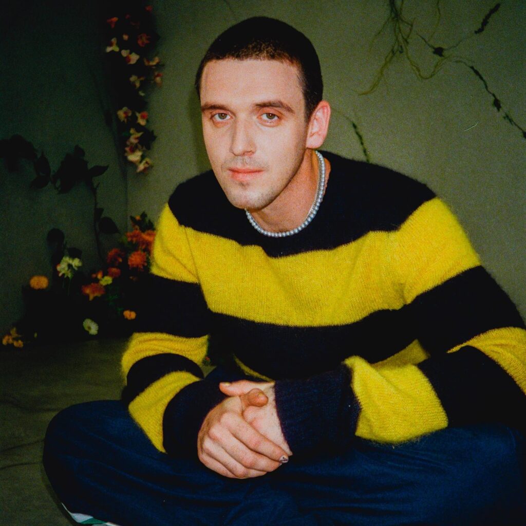 Lauv Connects With His Younger Self on "Kids Are Born Stars"