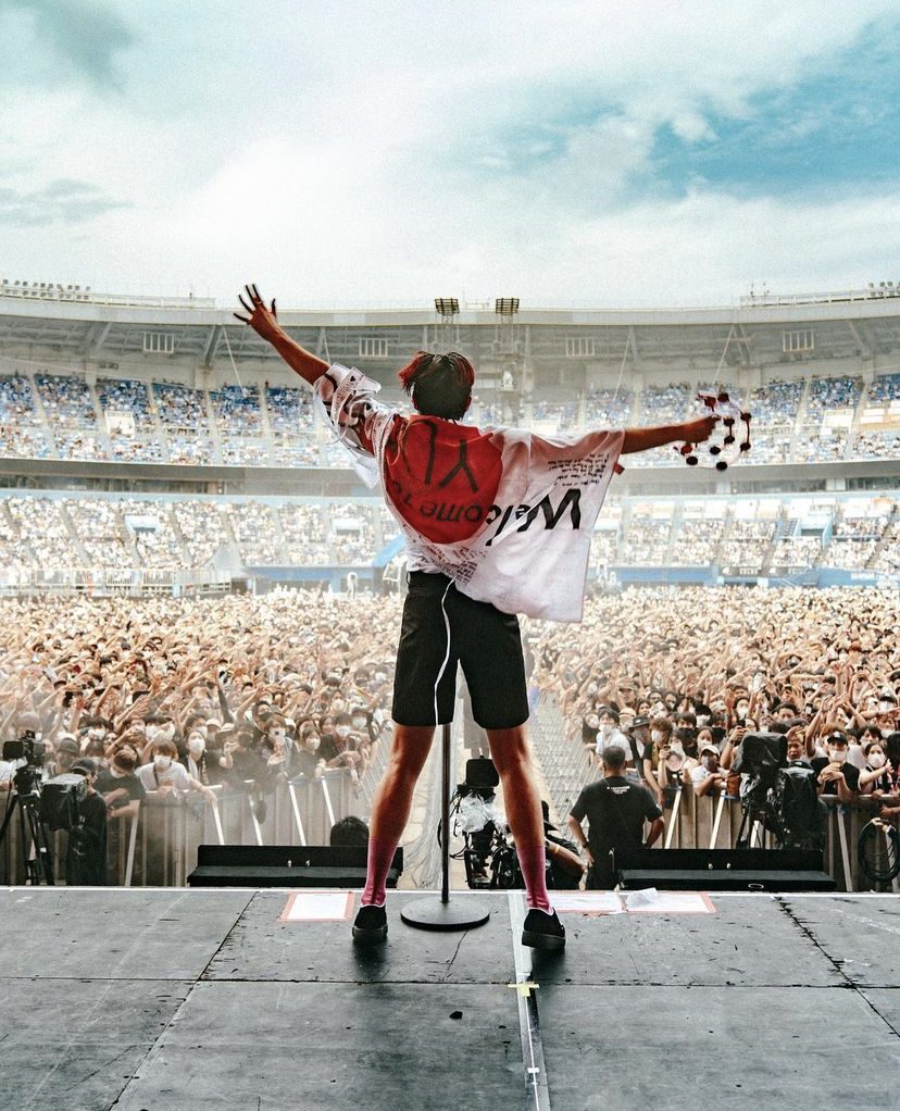 In support of his third album, “YUNGBLUD,” the artist has taken the stage in many countries and their festivals including France and Japan. 