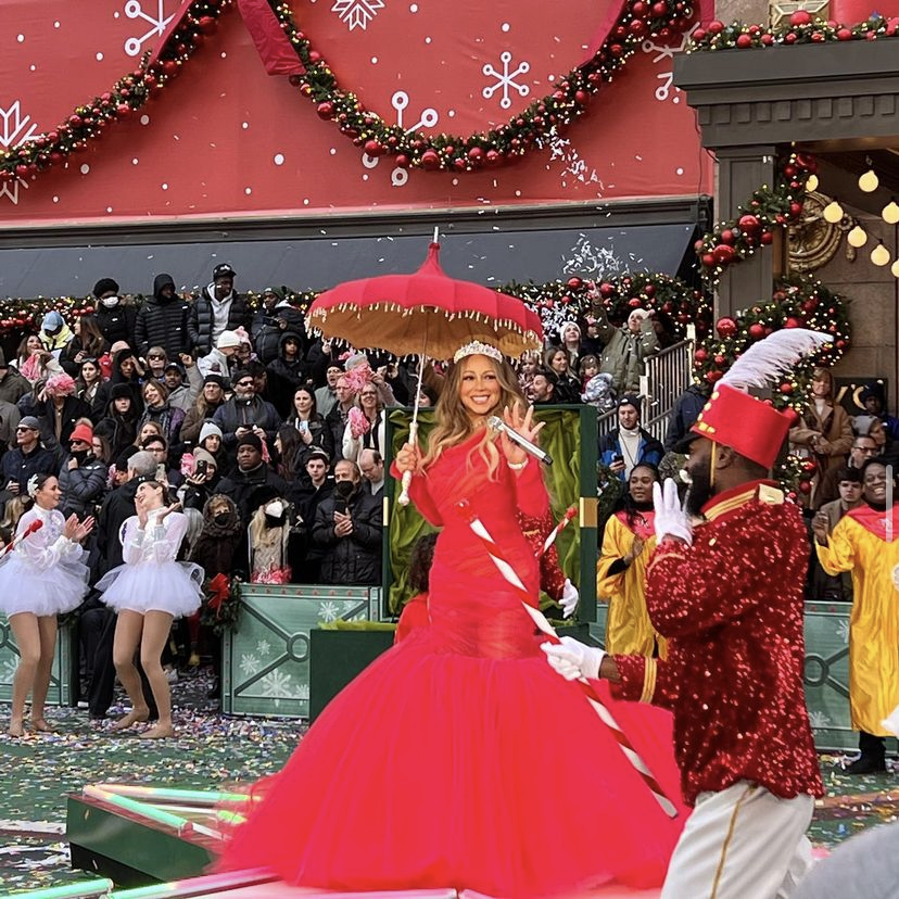 Mariah Carey Opens for Santa Claus at the Macy's Thanksgiving Parade