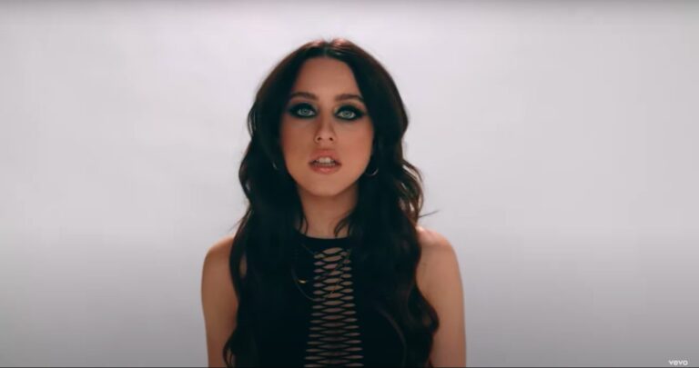 Rising Toronto artist Victoria Alex released the music video for her latest September single “Let’s Pretend.”