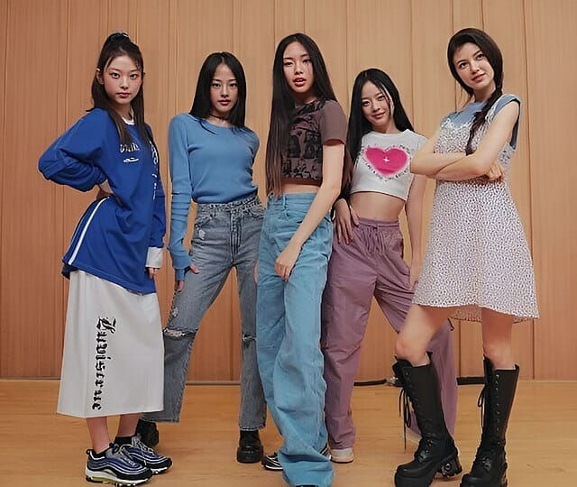 This week's Featured Artist Friday is NewJeans, the 4th gen K-pop group blending bedroom pop into the hip-hop dominant Korean music industry. Less than a year into their debut, NewJeans maxed out their western influences in songs like "Attention" and "OMG" to become an international force.