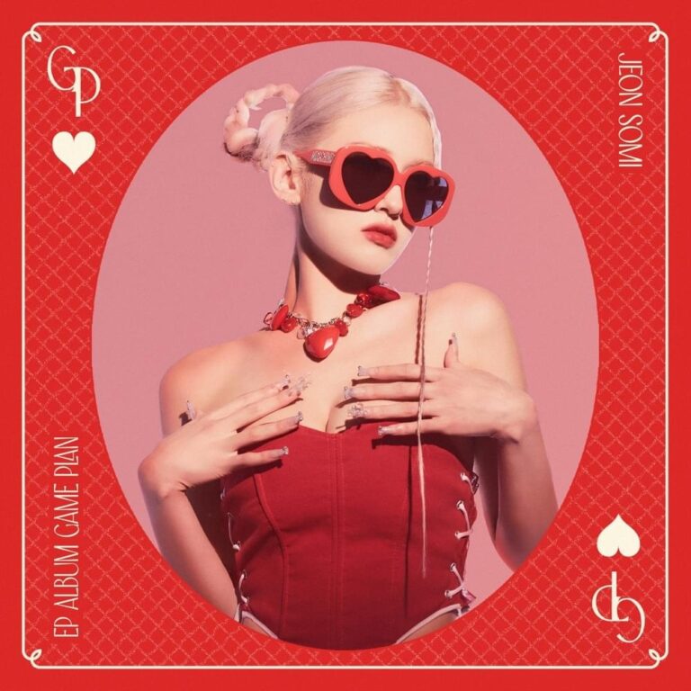 Nearly two years after releasing her debut album, K-pop soloist Jeon Somi celebrates the Game Plan EP with dance anthem "Fast Forward."