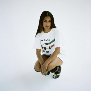 Following 2021's Tamil-flavored debut mixtape damshestamil, Priya Ragu delves into her electro-pop and sleek R&B bag for her new single, "Easy."