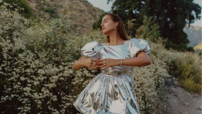 So far this summer, Iranian Swedish R&B singer Snoh Aalegra released four singles, including the angelic "Sweet Tea," in anticipation for her fourth album. The Roc Nation artist’s last album, Temporary Highs in the Violet Skies, came out in 2021. "Sweet Tea” is about finding a peaceful kind of love with ill-fitted somebody, but equally deserving of your love.