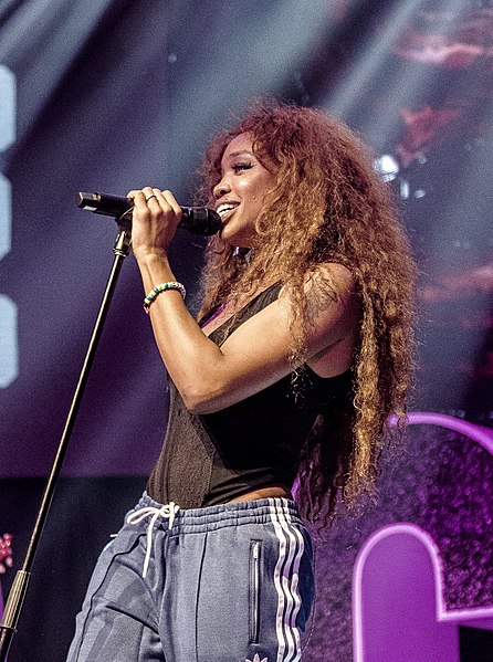 Solana Imani Rowe better known as SZA, announces the deluxe version of her astronomically successful album, SOS.