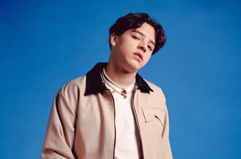 XAVI and his song "La Diabla."