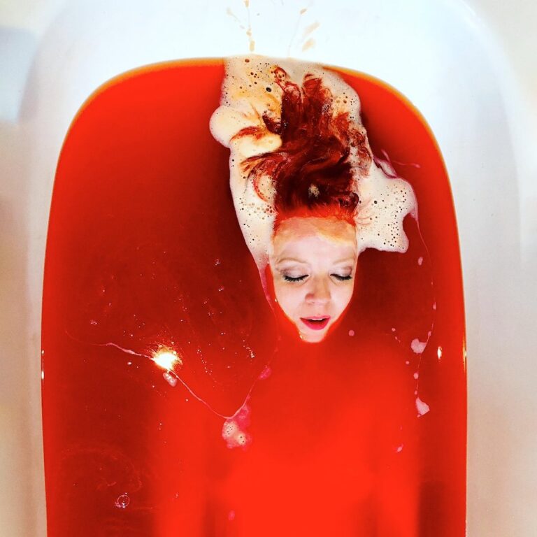 Garbage 'Lie To Me' EP cover art