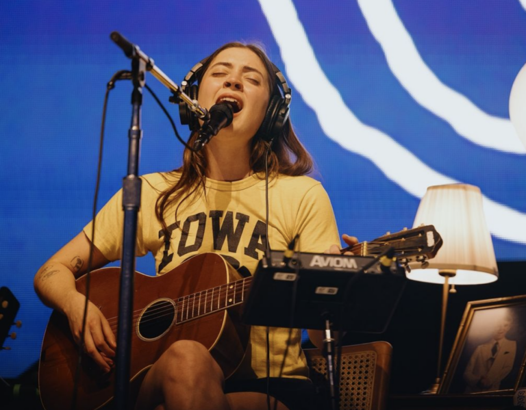 Lizzy McAlpine at Hinterland 2024